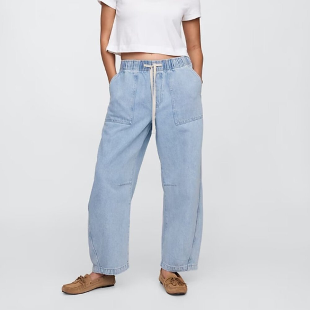 Gap Mid Rise SuperSoft Pull-On Barrel Jeans